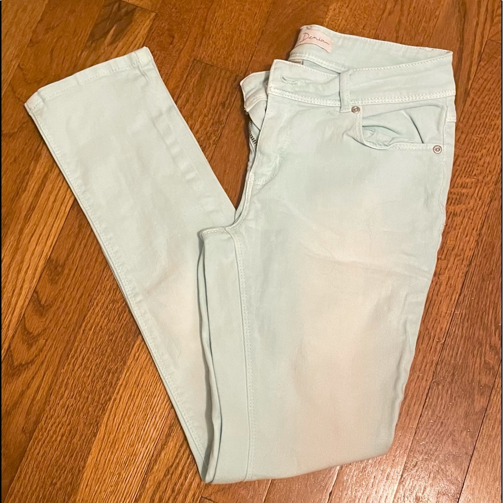 Women’s Light Blue White Washed Jeans, Size 2